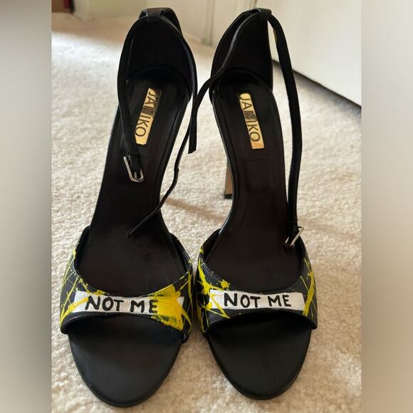 Janiko Black Heels with Artistic Flair - Picture 2 of 4
